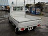 It is a picture of the white suzuki carry truck in 2004,Sub Photo 3 Stock No.Y022477