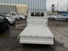 It is a picture of the white suzuki carry truck in 2004,Sub Photo 4 Stock No.Y022477
