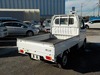 It is a picture of the white suzuki carry truck in 2006,Sub Photo 2 Stock No.Y022478