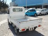 It is a picture of the white suzuki carry truck in 2005,Sub Photo 3 Stock No.Y022552