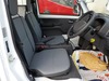 It is a picture of the white suzuki carry truck in 2018,Sub Photo 9 Stock No.Y022774