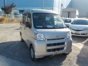 It is a picture of the silver daihatsu hijet  deck van in 2005,First Photo Stock No.Y023046