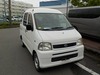 It is a picture of the white daihatsu hijet deck van in 2004,Sub Photo 0 Stock No.Y023229