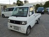 It is a picture of the white nissan clipper truck in 2004,Sub Photo 1 Stock No.Y024092