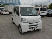 It is a picture of the white daihatsu hijet deck van in 2009,First Photo Stock No.Y024140