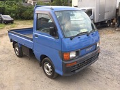 It is a picture of the blue daihatsu hijet truck in 1996,First Photo Stock No.Y024422