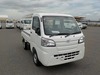 It is a picture of the white daihatsu hijet dump in 2019,Sub Photo 1 Stock No.Y024870