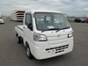 It is a picture of the white daihatsu hijet dump in 2019,Sub Photo 2 Stock No.Y024874