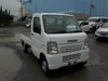It is a picture of the white suzuki carry truck in 2006,Sub Photo 0 Stock No.Y025098