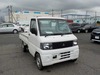 It is a picture of the white mitsubishi minicab truck truck in 2002,Sub Photo 0 Stock No.Y025348
