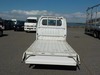 It is a picture of the white suzuki carry truck in 2005,Sub Photo 4 Stock No.Y025854