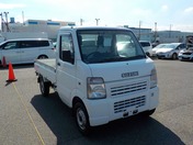 It is a picture of the white suzuki carry truck in 2005,First Photo Stock No.Y025854