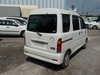 It is a picture of the white daihatsu hijet passenger van in 2003,Sub Photo 2 Stock No.Y026266