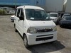It is a picture of the white daihatsu hijet passenger van in 2003,Sub Photo 0 Stock No.Y026266