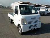 It is a picture of the white suzuki carry truck in 2007,First Photo Stock No.Y026322