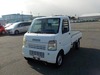 It is a picture of the white suzuki carry truck in 2007,Sub Photo 1 Stock No.Y026322