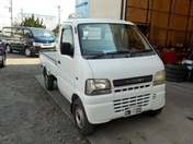It is a picture of the actual vehicle suzuki carry truck in 2001,First Photo Stock No.Y026324