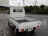 It is a picture of the white suzuki carry truck in 2003,Sub Photo 3 Stock No.Y026605