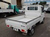 It is a picture of the white suzuki carry truck in 2002,Sub Photo 2 Stock No.Y026694