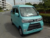 It is a picture of the fine mint daihatsu hijet deck van in 2019,First Photo Stock No.Y026841