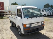 It is a picture of the white daihatsu hijet truck in 1996,First Photo Stock No.Y027514
