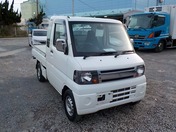 It is a picture of the white mitsubishi minicab jumbo in 2011,First Photo Stock No.Y027519