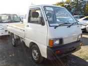 It is a picture of the white daihatsu hijet truck in 1993,First Photo Stock No.Y027931