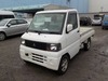 It is a picture of the white mitsubishi minicab truck in 2004,Sub Photo 1 Stock No.Y027951