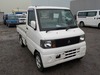 It is a picture of the white mitsubishi minicab truck in 2004,Sub Photo 0 Stock No.Y027951