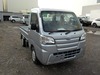 It is a picture of the silver daihatsu hijet dump in 2017,Sub Photo 1 Stock No.Y028905