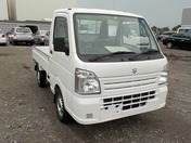 It is a picture of the white suzuki carry truck in 2018,First Photo Stock No.Y029187