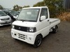 It is a picture of the white nissan clipper truck in 2004,Sub Photo 1 Stock No.Y029262