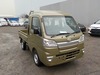 It is a picture of the khaki daihatsu hijet jumbo in 2019,Sub Photo 0 Stock No.Y029263