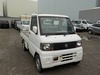 It is a picture of the white nissan clipper truck in 2004,Sub Photo 0 Stock No.Y029358