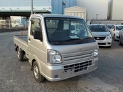 It is a picture of the silver suzuki carry truck in 2018,First Photo Stock No.Y029364
