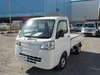 It is a picture of the white daihatsu hijet dump in 2020,Sub Photo 2 Stock No.Y029534