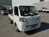 It is a picture of the white daihatsu hijet dump in 2020,Sub Photo 1 Stock No.Y029534
