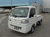 It is a picture of the white daihatsu hijet dump in 2020,Sub Photo 2 Stock No.Y029535