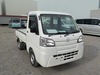 It is a picture of the white daihatsu hijet dump in 2020,Sub Photo 1 Stock No.Y029536