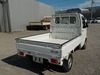 It is a picture of the white suzuki carry truck in 2004,Sub Photo 2 Stock No.Y029714