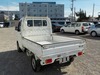 It is a picture of the white suzuki carry truck in 2004,Sub Photo 3 Stock No.Y029714