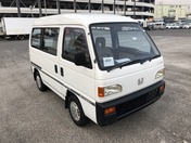 It is a picture of the white honda street passenger van in 1991,First Photo Stock No.Y029945