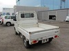 It is a picture of the white suzuki carry truck in 2004,Sub Photo 3 Stock No.Y030096