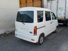 It is a picture of the white daihatsu hijet passenger van in 2001,Sub Photo 2 Stock No.Y030098