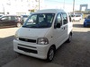 It is a picture of the white daihatsu hijet passenger van in 2001,Sub Photo 1 Stock No.Y030098