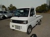 It is a picture of the white mitsubishi minicab truck in 2005,Sub Photo 1 Stock No.Y030148