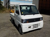 It is a picture of the white mitsubishi minicab truck in 2004,First Photo Stock No.Y030273