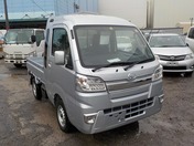 It is a picture of the silver daihatsu hijet jumbo in 2019,First Photo Stock No.Y030448
