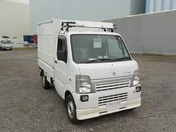 It is a picture of the white suzuki carry truck in 2012,First Photo Stock No.Y031048