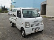 It is a picture of the white suzuki carry truck in 2008,First Photo Stock No.Y031147
